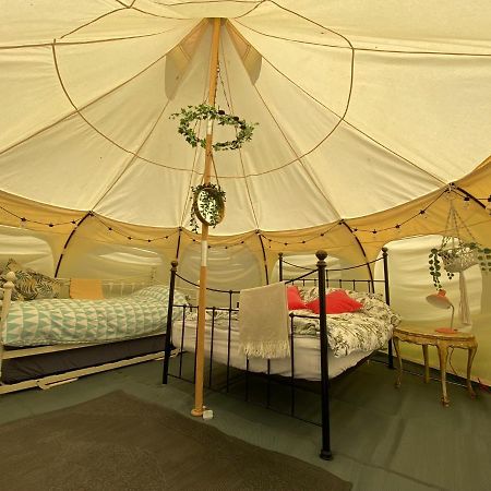 Secret Garden Glamping Hotell Lymington Eksteriør bilde