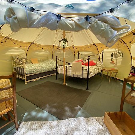 Secret Garden Glamping Hotell Lymington Eksteriør bilde