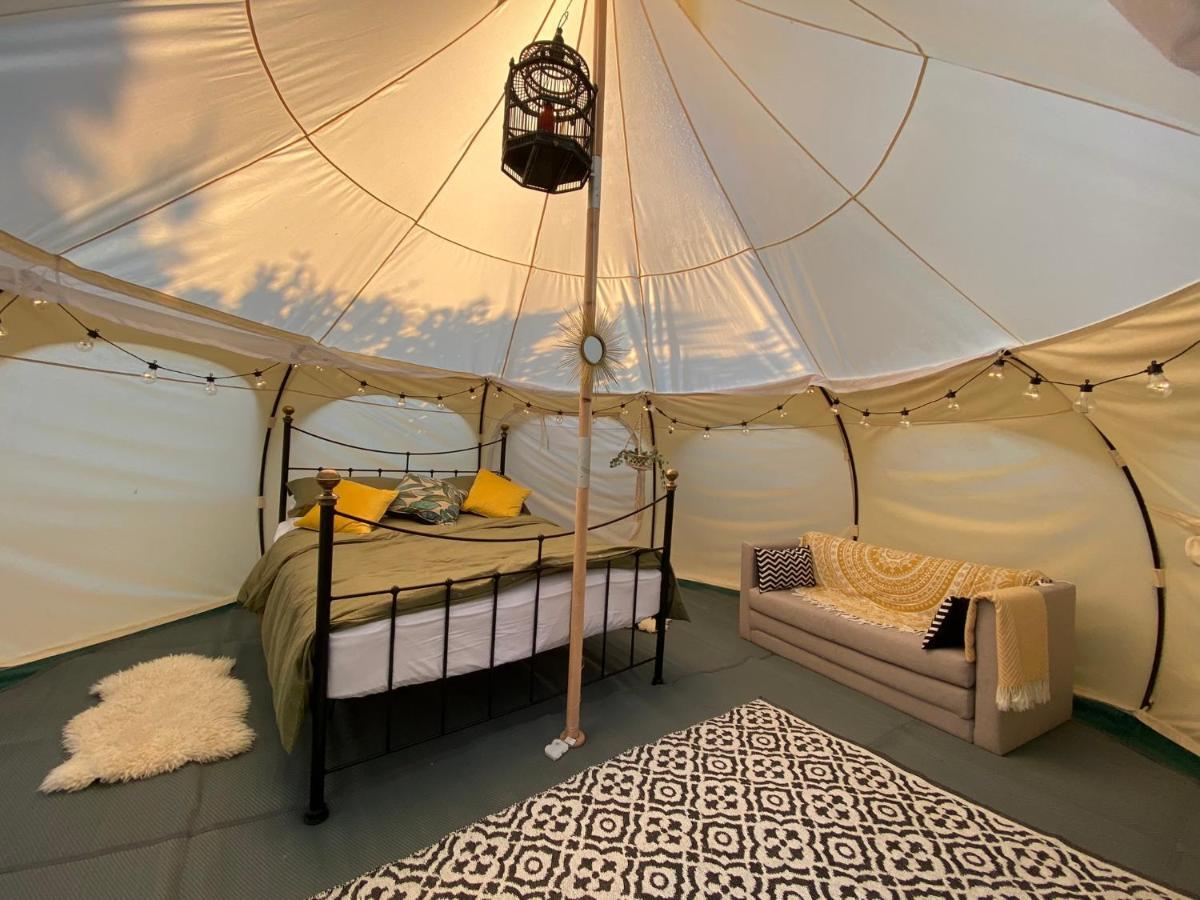Secret Garden Glamping Hotell Lymington Eksteriør bilde