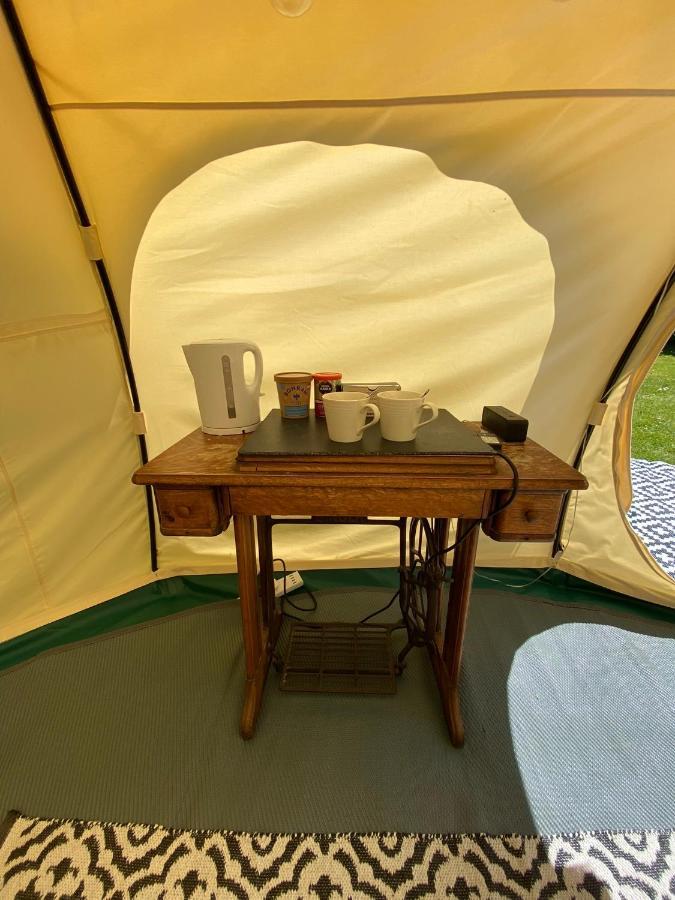 Secret Garden Glamping Hotell Lymington Eksteriør bilde