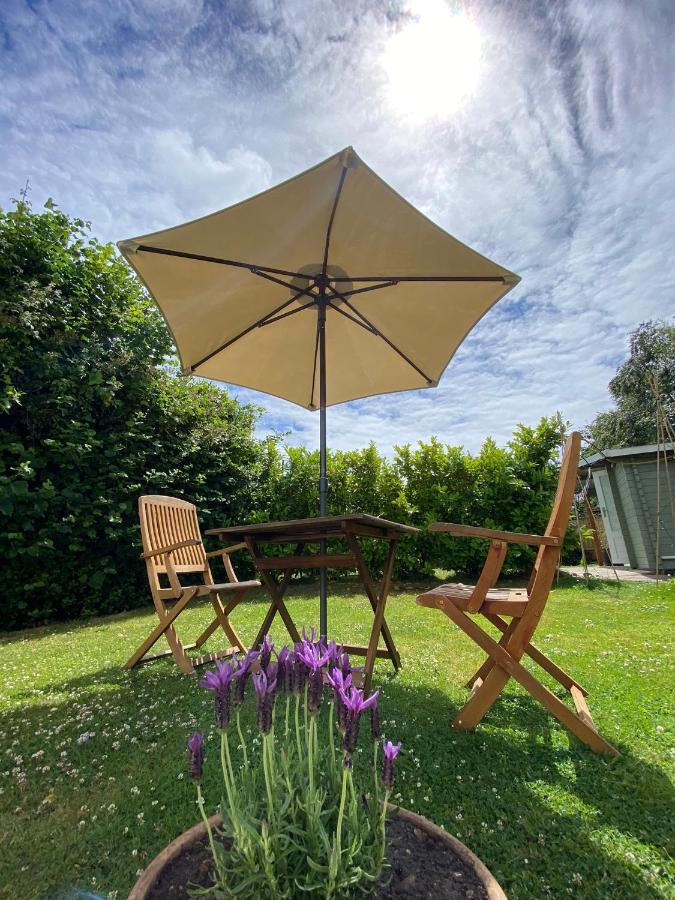 Secret Garden Glamping Hotell Lymington Eksteriør bilde