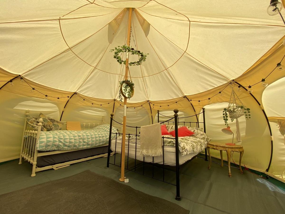Secret Garden Glamping Hotell Lymington Eksteriør bilde