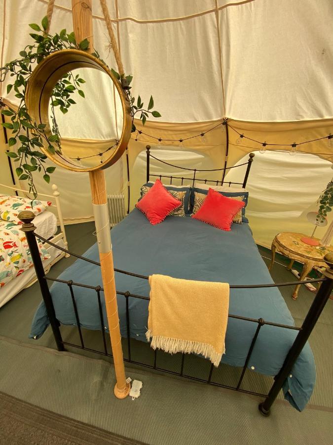 Secret Garden Glamping Hotell Lymington Eksteriør bilde
